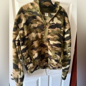 Camo Sherpa
